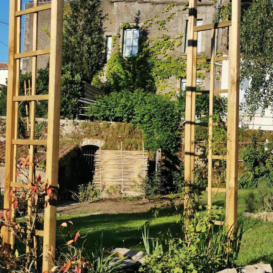 Logis Des Douves Bed & Breakfast Tiffauges Eksteriør bilde