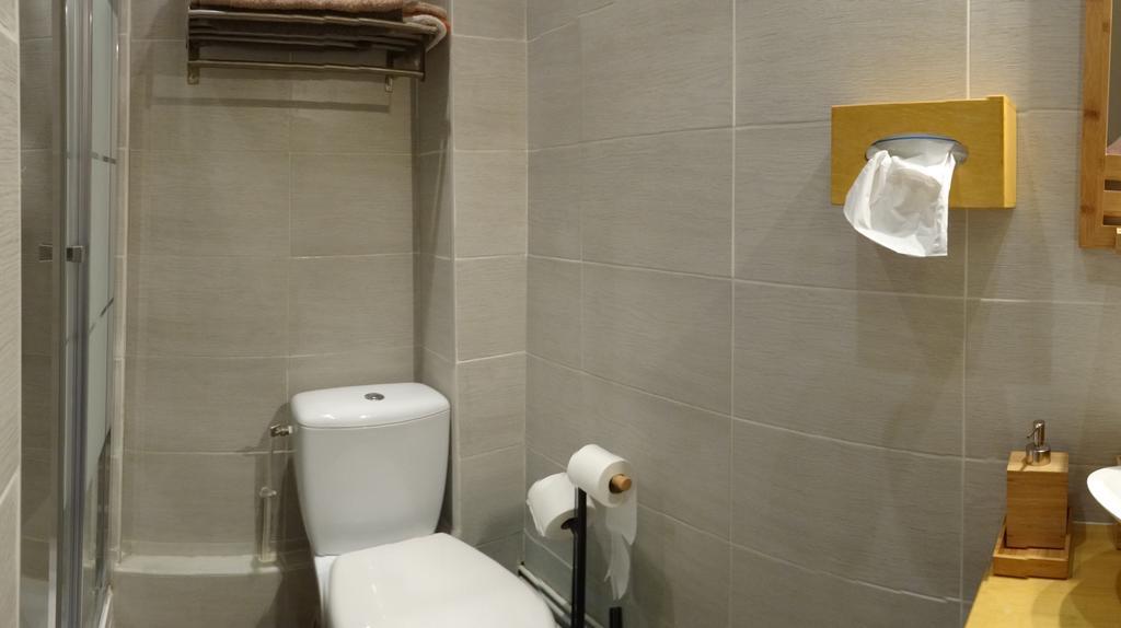 Logis Des Douves Bed & Breakfast Tiffauges Eksteriør bilde